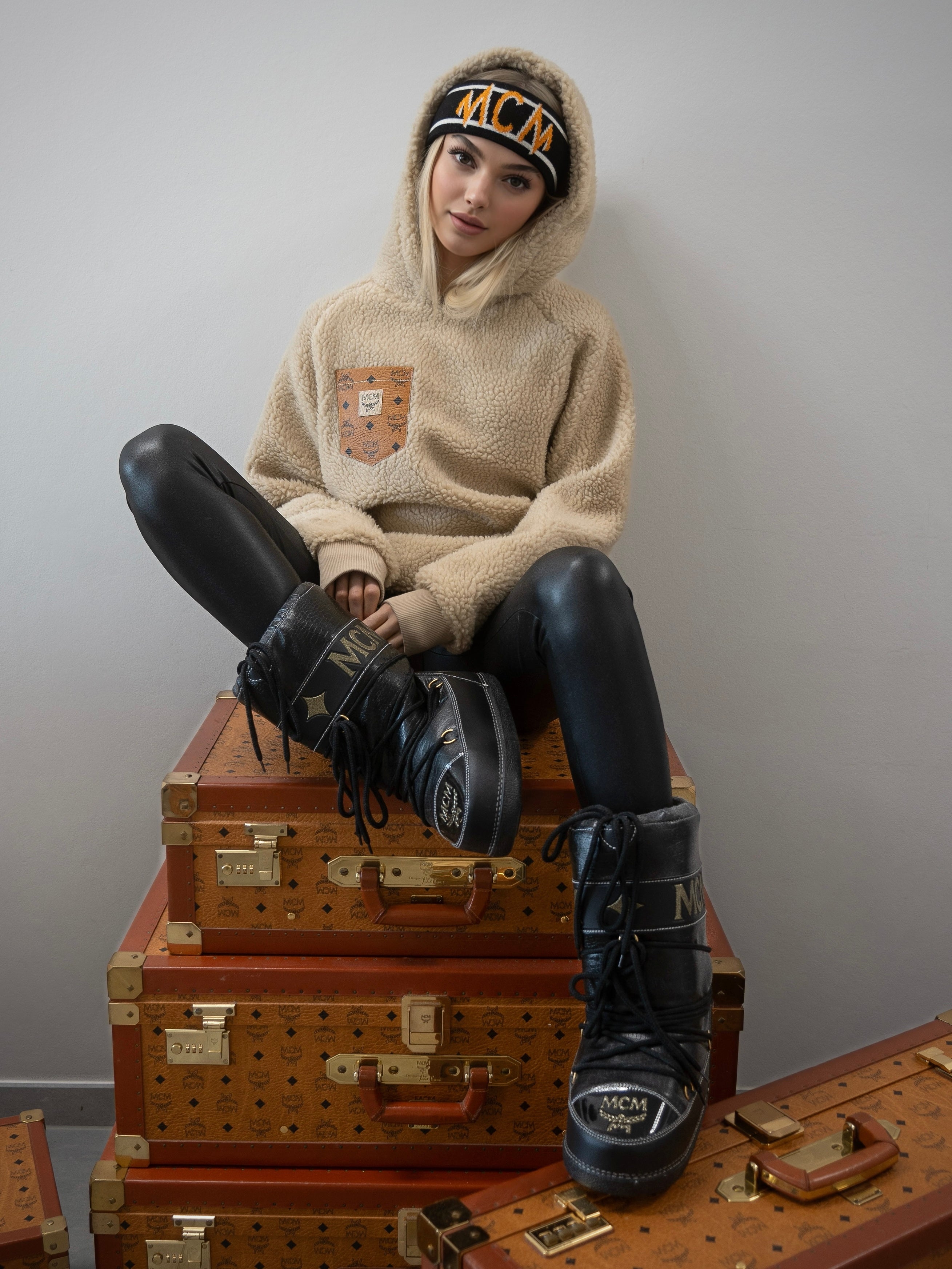 Unisex Teddy Hoody (4 Farben)