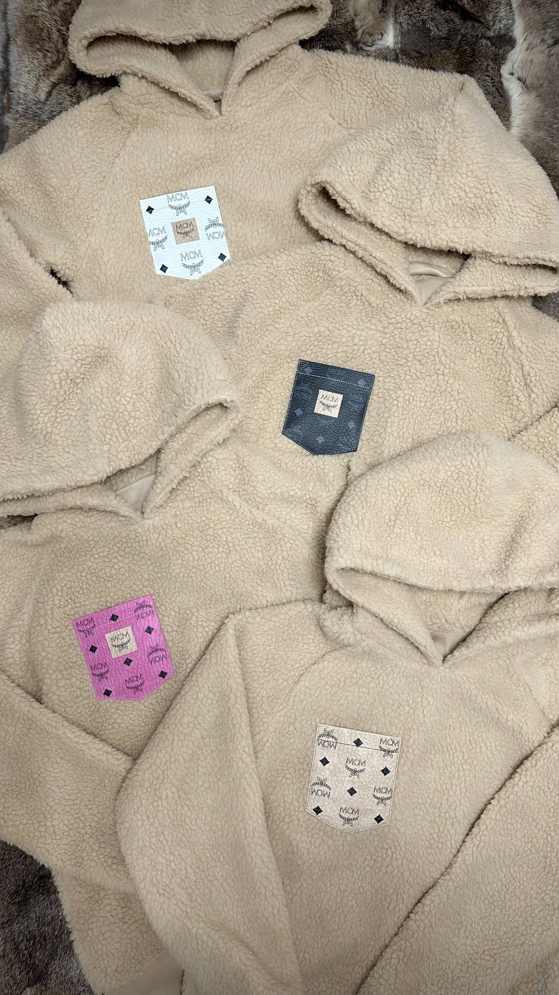 Unisex Teddy Hoody (4 Farben)