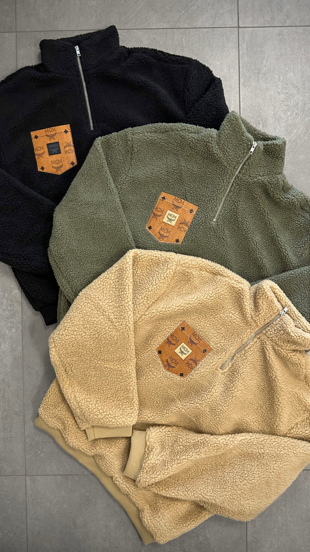 OVERSIZED Teddy Pulli (schwarz)