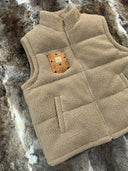Herren Teddy Weste beige (mit Metallplakette)