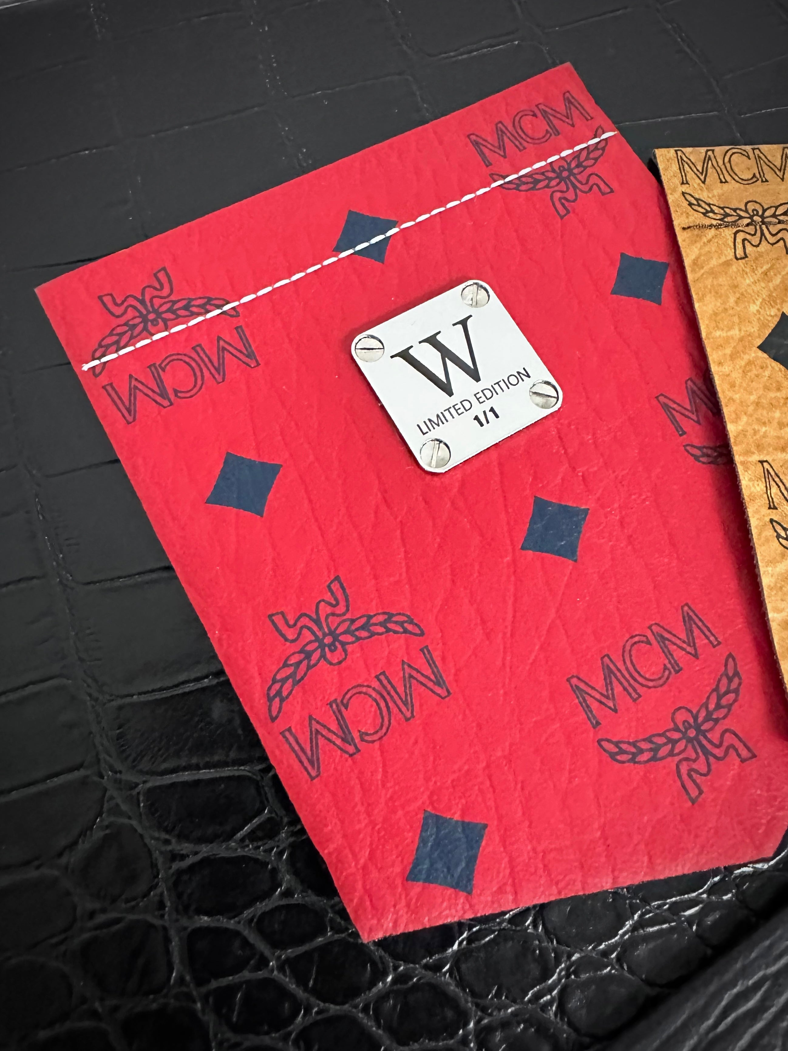 Upgrade: Individuelle Plakette mit Initialen