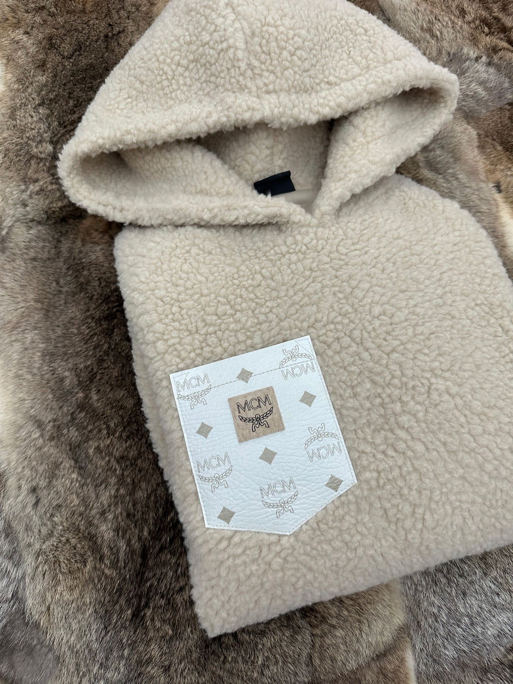 LIMITED: Unisex Teddy Hoody (beige/gold)