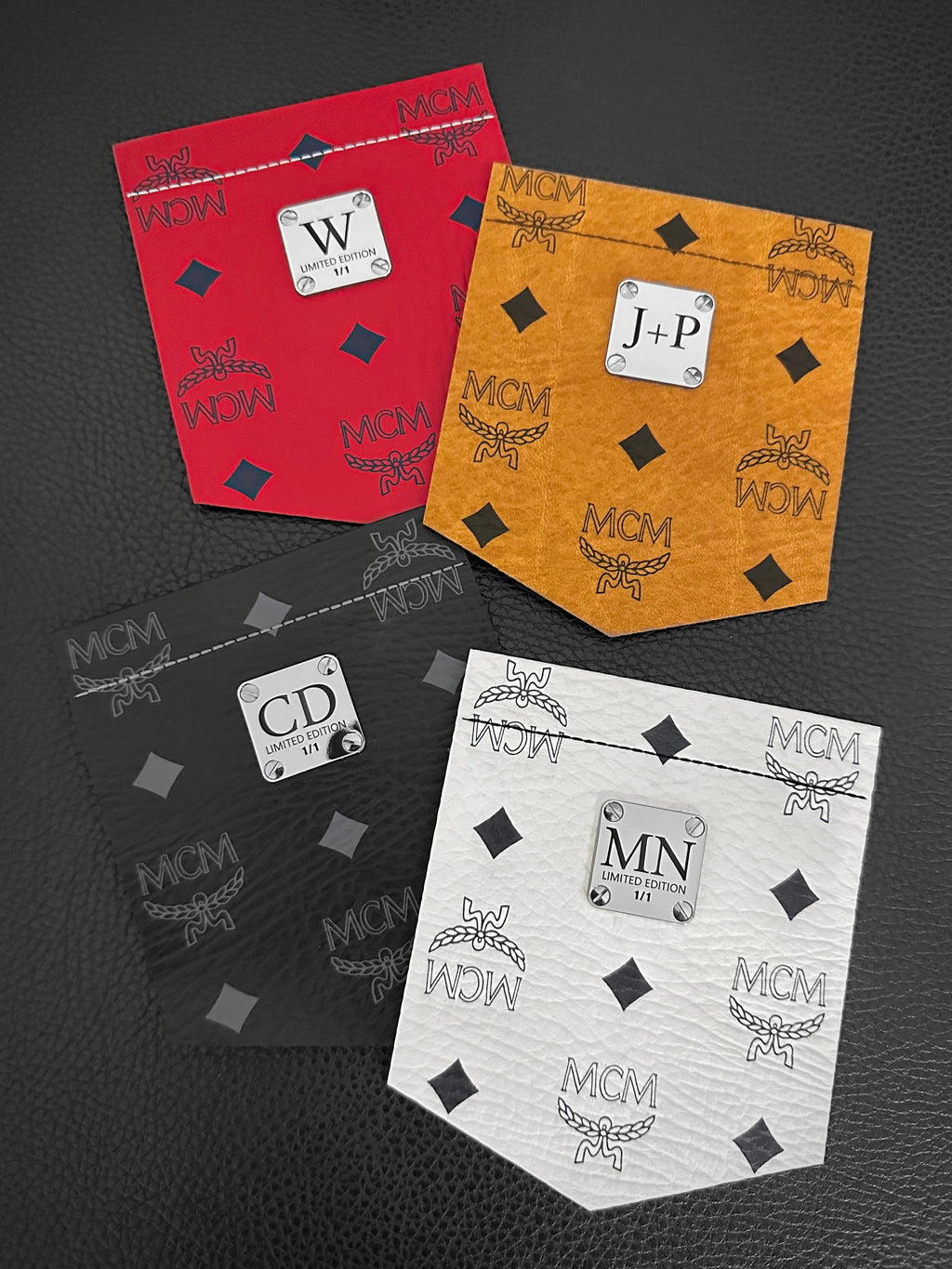 Upgrade: Individuelle Plakette mit Initialen