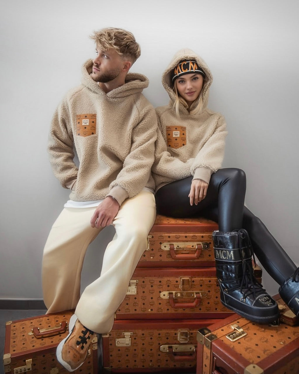 Unisex Teddy Hoody (4 Farben)