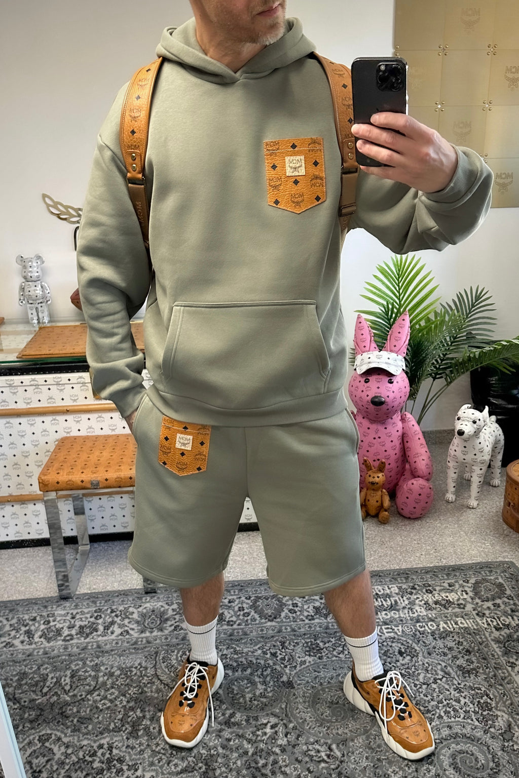 2 x Herren Shorts (beige + olive)